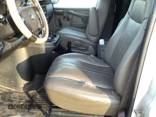 2013 Chevrolet Express Cargo z VIN 1GCSGAFX0D1173242, wystawiony jako IAAI lot #42792060 z przebiegiem 263 409 mil mil oraz . Historia ofert i sprzedaży dostępna na DreamBid. Obrazek 13.