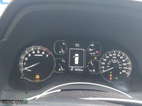 2018 Toyota Tundra 2WD SR with VIN 5TFRM5F13JX132543, listed as a IAAI auction lot 41461436 with 80,720 mi miles. Bid and sale history available at carsss.com. Image 7.