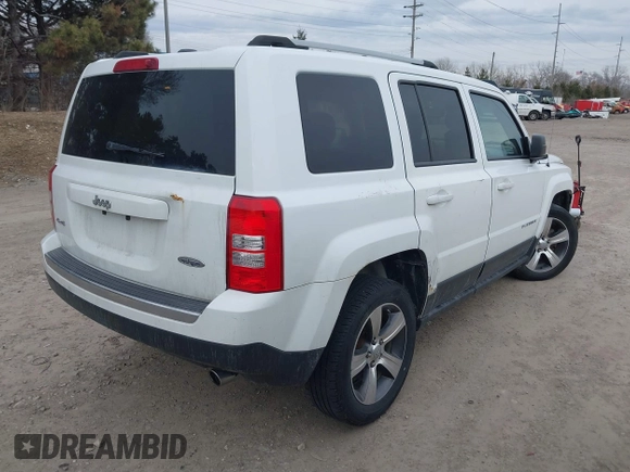 2016 Jeep Patriot Latitude with VIN 1C4NJRFBXGD627551, listed as a IAAI auction lot 41716065 with 140,000 mi miles. Bid and sale history available at carsss.com. Image 4.