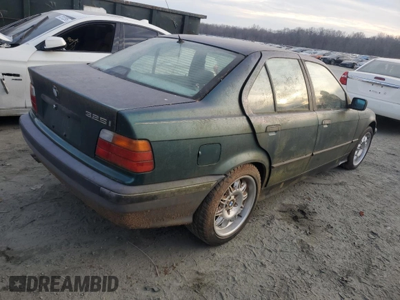 1992 BMW 3 Series with VIN WBACB4312NFF92380, listed as a Copart auction lot 42348295 with 230,057 mi miles and Clean title. Bid and sale history available at DreamBid. Image 3.