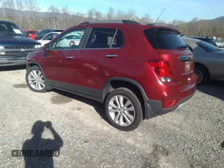 2018 Chevrolet Trax Premier with VIN 3GNCJRSB4JL176333, listed as a IAAI auction lot 40914154 with 66,689 mi miles. Bid and sale history available at carsss.com. Image 3.