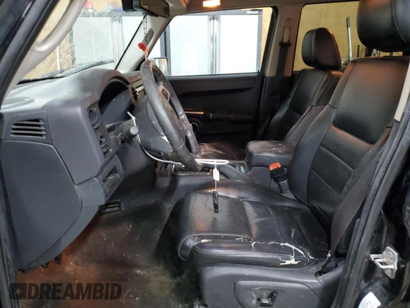 2010 Jeep Commander Sport z VIN 1J4RG4GK5AC153002, wystawiony jako Copart lot #43247725 z przebiegiem 189 879 mil mil oraz Czysty tytuł • Clean title. Historia ofert i sprzedaży dostępna na DreamBid. Obrazek 7.