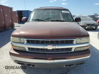 2000 Chevrolet Suburban LT with VIN 3GNFK16T3YG122555, listed as a Copart auction lot 76624964 with 193,236 mi miles and Non Repairable. Bid and sale history available at carsss.com. Image 5.