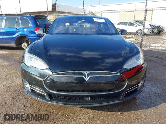 2016 Tesla Model S 70 with VIN 5YJSA1E11GF124965, listed as a IAAI auction lot 41458132 with Not provided miles and . Bid and sale history available at DreamBid. Image 12.