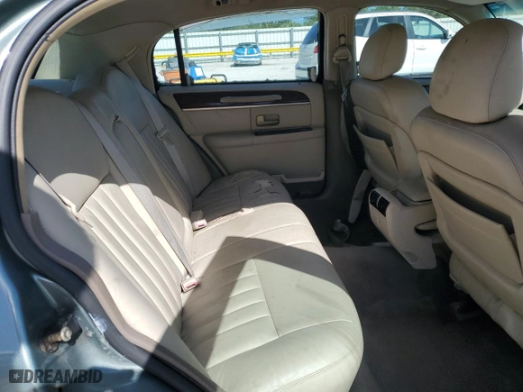 2004 Lincoln Town Car Signature with VIN 1LNHM81W64Y644937, listed as a Copart auction lot 50868815 with 189,886 mi miles and Salvage Title. Bid and sale history available at carsss.com. Image 10.