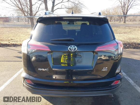 2017 Toyota RAV4 LE z VIN 2T3BFREV6HW543909, wystawiony jako IAAI lot #41668964 z przebiegiem 102 452 mil mil oraz . Historia ofert i sprzedaży dostępna na DreamBid. Obrazek 16.