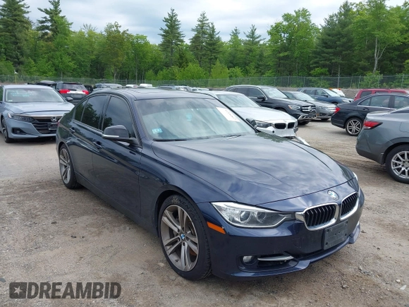 2013 BMW 3 Series 335i xDrive z VIN WBA3B9C55DJ465826, wystawiony jako IAAI lot #42336817 z przebiegiem 81 344 mil mil oraz . Historia ofert i sprzedaży dostępna na DreamBid. Obrazek 1.
