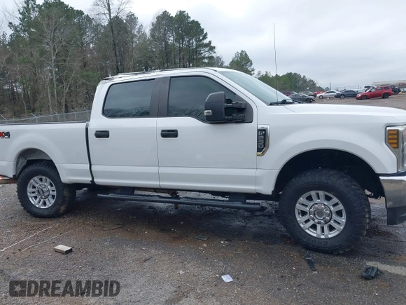 2018 Ford F-250 XL with VIN 1FT7W2B63JEB70397, listed as a IAAI auction lot 41637099 with 163,126 mi miles and . Bid and sale history available at DreamBid. Image 13.