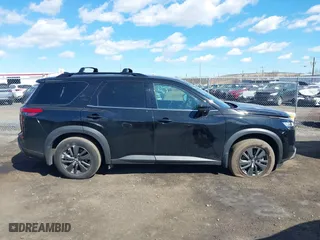 2022 Nissan Pathfinder SV with VIN 5N1DR3BD8NC201915, listed as a IAAI auction lot 41676768 with 28,772 mi miles. Bid and sale history available at carsss.com. Image 13.