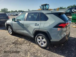 2021 Toyota RAV4 XLE with VIN 2T3P1RFVXMW239608, listed as a Copart auction lot 61794525 with 48,665 mi miles and Salvage title. Bid and sale history available at DreamBid. Image 2.