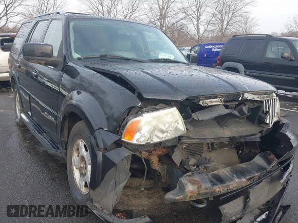 2005 Lincoln Navigator Luxury with VIN 5LMFU28535LJ11344, listed as a IAAI auction lot 41469627 with 177,036 mi miles. Bid and sale history available at carsss.com. Image 1.