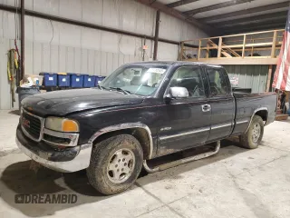 2002 Chevrolet Silverado 1500 LS with VIN 2GCEC19V421123521, listed as a Copart auction lot 45710545 with 203,683 mi miles and Salvage Title. Bid and sale history available at DreamBid. Image 1.