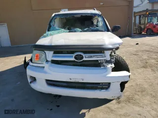 2005 Toyota Sequoia SR5 with VIN 5TDZT34A05S264259, listed as a Copart auction lot 42812925 with 70,402 mi miles and Salvage Title. Bid and sale history available at carsss.com. Image 5.
