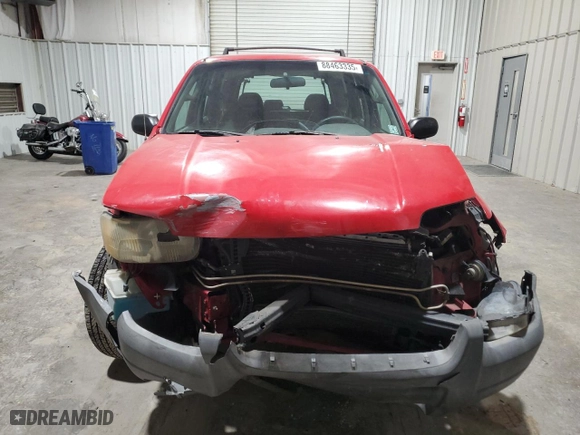2001 Ford Escape XLS with VIN 1FMYU01181KD99269, listed as a Copart auction lot 88463335 with 217,537 mi miles and Salvage Title. Bid and sale history available at carsss.com. Image 5.