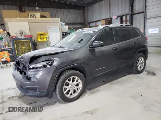 2015 Jeep Cherokee Latitude with VIN 1C4PJMCS7FW504728, listed as a Copart auction lot 81674984 with 144,342 mi miles and Salvage Title. Bid and sale history available at carsss.com. Image 1.