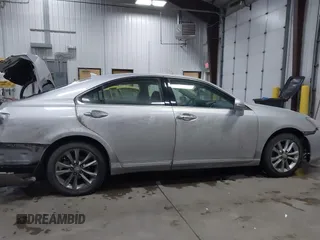 2010 Lexus ES 330 with VIN JTHBK1EG1A2412964, listed as a IAAI auction lot 41421625 with 151,426 mi miles and . Bid and sale history available at DreamBid. Image 13.