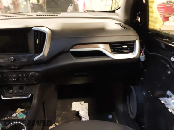 2018 GMC Terrain SLE with VIN 3GKALMEV5JL344701, listed as a IAAI auction lot 41826919 with 107,557 mi miles. Bid and sale history available at carsss.com. Image 5.