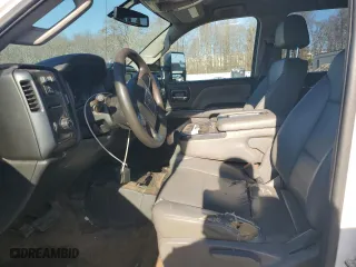 2017 GMC Sierra 2500HD with VIN 1GT12REG0HF140552, listed as a Copart auction lot 86567734 with 210,070 mi miles and Salvage Title. Bid and sale history available at carsss.com. Image 7.
