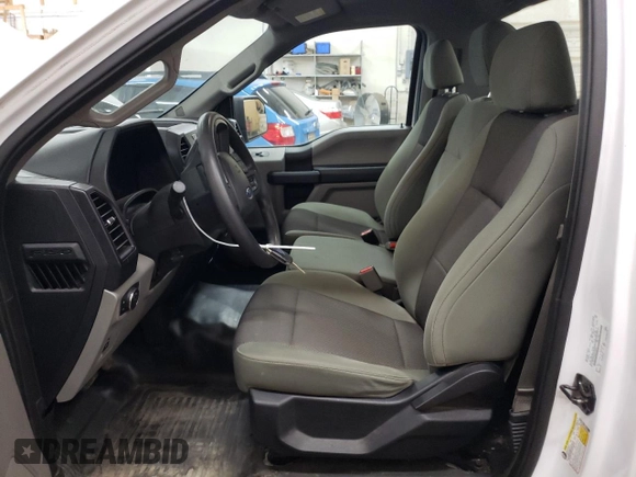 2017 Ford F-150 XL z VIN 1FTMF1CP6HKC95457, wystawiony jako Copart lot #68996204 z przebiegiem 148 080 mil mil oraz Szkoda całkowita • Salvage title. Historia ofert i sprzedaży dostępna na DreamBid. Obrazek 7.
