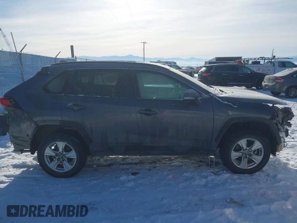 2021 Toyota RAV4 XLE with VIN 2T3P1RFV0MC244186, listed as a IAAI auction lot 41557771 with 33,205 mi miles and . Bid and sale history available at DreamBid. Image 14.
