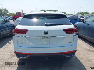 2022 Volkswagen Atlas SE z VIN 1V2HE2CA5NC225233, wystawiony jako IAAI lot #42366811 z przebiegiem 27 986 mil mil oraz . Historia ofert i sprzedaży dostępna na DreamBid. Obrazek 17.