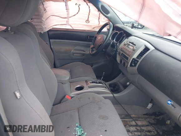 2010 Toyota Tacoma z VIN 5TEUU4ENXAZ736110, wystawiony jako IAAI lot #41951329 z przebiegiem 243 221 mil mil oraz . Historia ofert i sprzedaży dostępna na DreamBid. Obrazek 5.