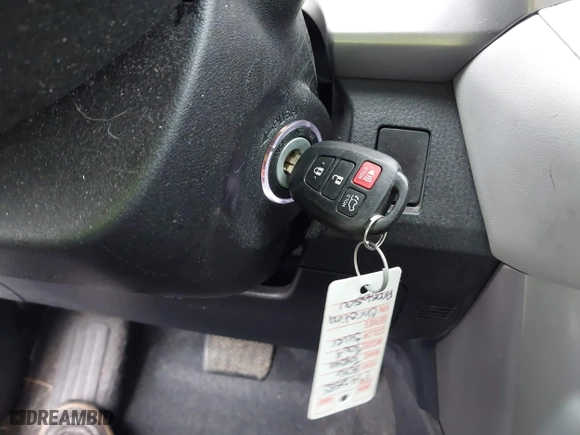 2016 Toyota RAV4 XLE with VIN 2T3WFREV5GW309468, listed as a IAAI auction lot 41973896 with 100,911 mi miles. Bid and sale history available at carsss.com. Image 11.