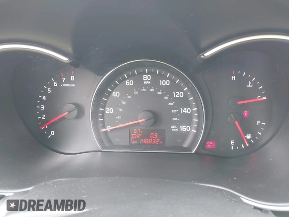 2014 Kia Sorento LX with VIN 5XYKT4A64EG512629, listed as a IAAI auction lot 42082927 with 148,832 mi miles. Bid and sale history available at carsss.com. Image 7.