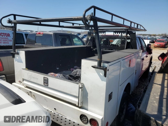 2022 Chevrolet Silverado 1500 with VIN 1GC2WLE7XNF219440, listed as a Copart auction lot 49656895 with 128,138 mi miles and Salvage Title. Bid and sale history available at DreamBid. Image 3.