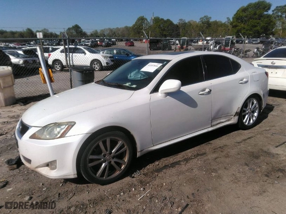 2008 Lexus IS 250 with VIN JTHBK262382064457, listed as a IAAI auction lot 41997816 with 237,501 mi miles. Bid and sale history available at carsss.com. Image 2.