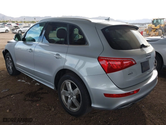 2011 Audi Q5 3.2L Premium Plus with VIN WA1DKAFPXBA063247, listed as a IAAI auction lot 41240885 with 110,412 mi miles. Bid and sale history available at carsss.com. Image 3.