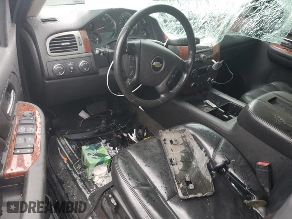 2009 Chevrolet Tahoe 2LT z VIN 1GNFK23039R176469, wystawiony jako Copart lot #46613415 z przebiegiem Nie podano mil oraz Szkoda całkowita • Salvage title. Historia ofert i sprzedaży dostępna na DreamBid. Obrazek 8.