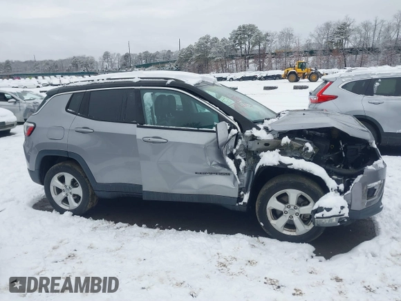 2018 Jeep Compass Altitude with VIN 3C4NJDBB7JT256164, listed as a IAAI auction lot 41551598 with 22,335 mi miles and . Bid and sale history available at carsss.com. Image 13.