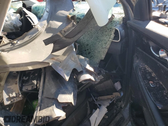 2017 Kia Sorento LX z VIN 5XYPG4A35HG265402, wystawiony jako Copart lot #79926994 z przebiegiem Nie podano mil oraz Szkoda całkowita • Salvage title. Historia ofert i sprzedaży dostępna na DreamBid. Obrazek 8.