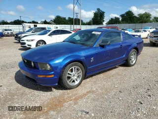 2005 Ford Mustang GT Deluxe z VIN 1ZVFT82H155153898, wystawiony jako Copart lot #58442375 z przebiegiem 235 080 mil mil oraz Czysty tytuł • Clean title. Historia ofert i sprzedaży dostępna na DreamBid. Obrazek 1.