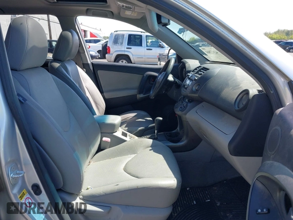 2009 Toyota RAV4 Ltd with VIN JTMZK31V19D000706, listed as a IAAI auction lot 42022860 with 317,872 mi miles. Bid and sale history available at carsss.com. Image 5.