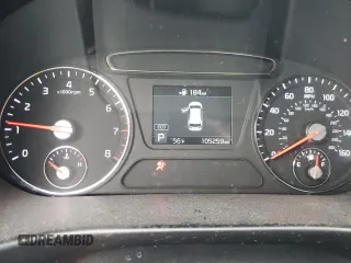2019 Kia Sorento LX z VIN 5XYPG4A57KG486900, wystawiony jako Copart lot #52674115 z przebiegiem 105 259 mil mil oraz Szkoda całkowita • Salvage title. Historia ofert i sprzedaży dostępna na DreamBid. Obrazek 9.