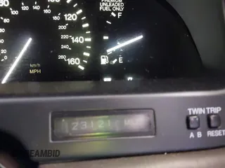 1992 Lexus LS z VIN JT8UF11E6N0113182, wystawiony jako IAAI lot #42151523 z przebiegiem 231 210 mil mil oraz . Historia ofert i sprzedaży dostępna na DreamBid. Obrazek 15.