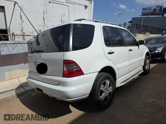 2005 Mercedes-Benz M 350 with VIN 4JGAB57E35A550478, listed as a Copart auction lot 62419825 with 194,395 mi miles and Clean title. Bid and sale history available at DreamBid. Image 4.