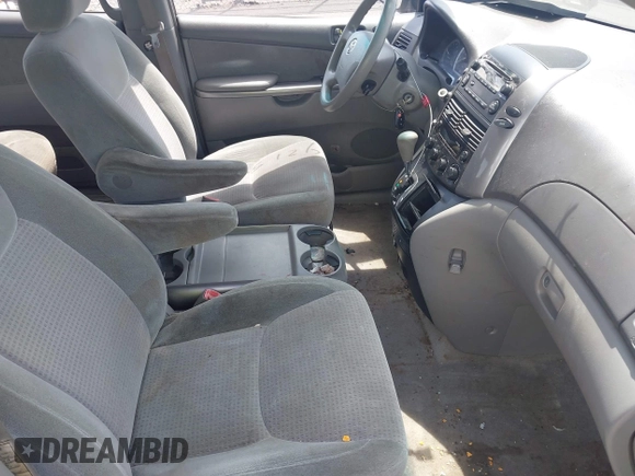 2008 Toyota Sienna CE with VIN 5TDZK23C88S201351, listed as a IAAI auction lot 42158607 with 213,618 mi miles. Bid and sale history available at carsss.com. Image 5.