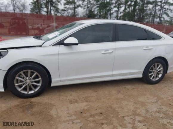 2018 Hyundai Sonata SE with VIN 5NPE24AFXJH657421, listed as a IAAI auction lot 41721454 with 123,761 mi miles. Bid and sale history available at carsss.com. Image 14.