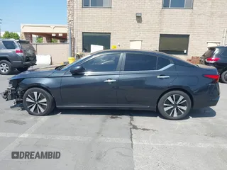 2021 Nissan Altima SV z VIN 1N4BL4DV7MN326681, wystawiony jako IAAI lot #42394402 z przebiegiem 94 775 mil mil oraz . Historia ofert i sprzedaży dostępna na DreamBid. Obrazek 15.