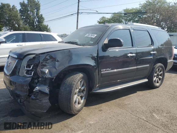 2010 GMC Yukon Denali with VIN 1GKUKEEF1AR277683, listed as a Copart auction lot 69675654 with 206,114 mi miles and Salvage Title. Bid and sale history available at carsss.com. Image 1.