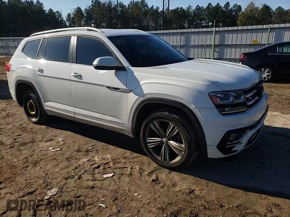 2018 Volkswagen Atlas SE with VIN 1V2FR2CA6JC584015, listed as a Copart auction lot 42130835 with 130,598 mi miles and Salvage title. Bid and sale history available at DreamBid. Image 11.