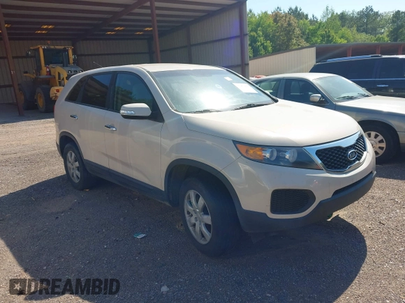 2011 Kia Sorento LX with VIN 5XYKT3A13BG035413, listed as a IAAI auction lot 41951657 with 237,119 mi miles. Bid and sale history available at carsss.com. Image 1.