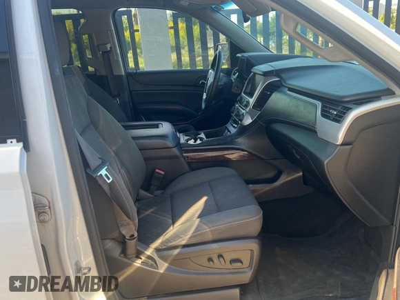 2016 GMC Yukon XL SLE with VIN 1GKS1FKC4GR126775, listed as a Copart auction lot 52828325 with 110,002 mi miles and Clean Title. Bid and sale history available at carsss.com. Image 5.