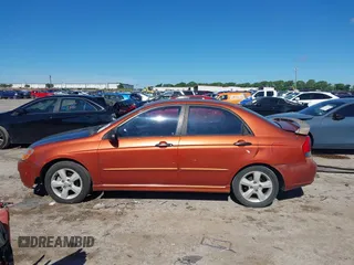 2009 Kia Spectra EX z VIN KNAFE221195026584, wystawiony jako IAAI lot #42220442 z przebiegiem 181 619 mil mil oraz . Historia ofert i sprzedaży dostępna na DreamBid. Obrazek 14.