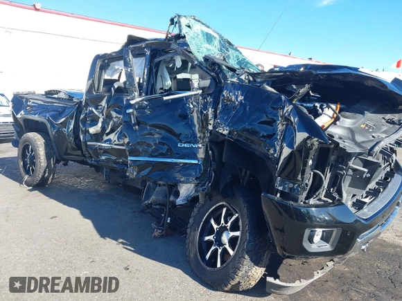 2019 GMC Sierra 2500HD Denali with VIN 1GT12SEY1KF225472, listed as a IAAI auction lot 40802703 with 1 mi miles. Bid and sale history available at carsss.com. Image 6.