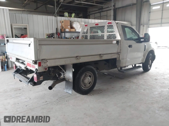 2017 Ford F-250 XL с VIN 1FDBF2A68HEC99835, выставлен на аукционе IAAI как лот 41574205 с пробегом 61 847 миль миль и . История ставок и продаж доступна на DreamBid. Изображение 4.