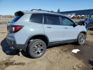 2024 Honda Passport TrailSport with VIN 5FNYF8H64RB005399, listed as a Copart auction lot 48120465 with 11,930 mi miles and Salvage Title. Bid and sale history available at DreamBid. Image 3.